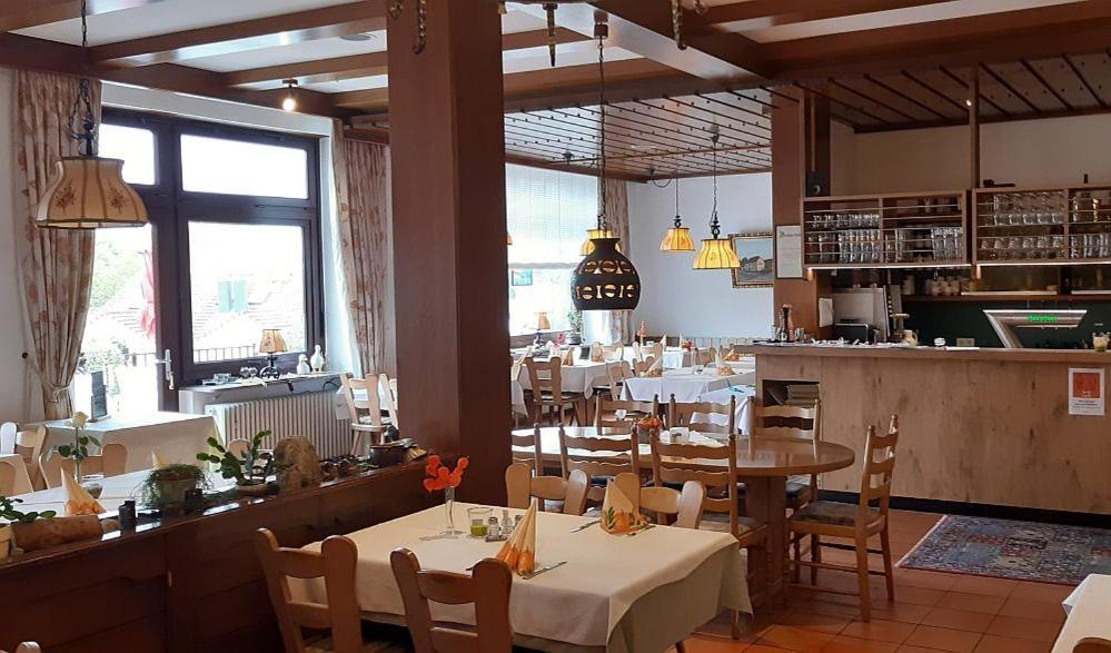 Hotel&Restaurant Krone Waldbronn Exterior foto